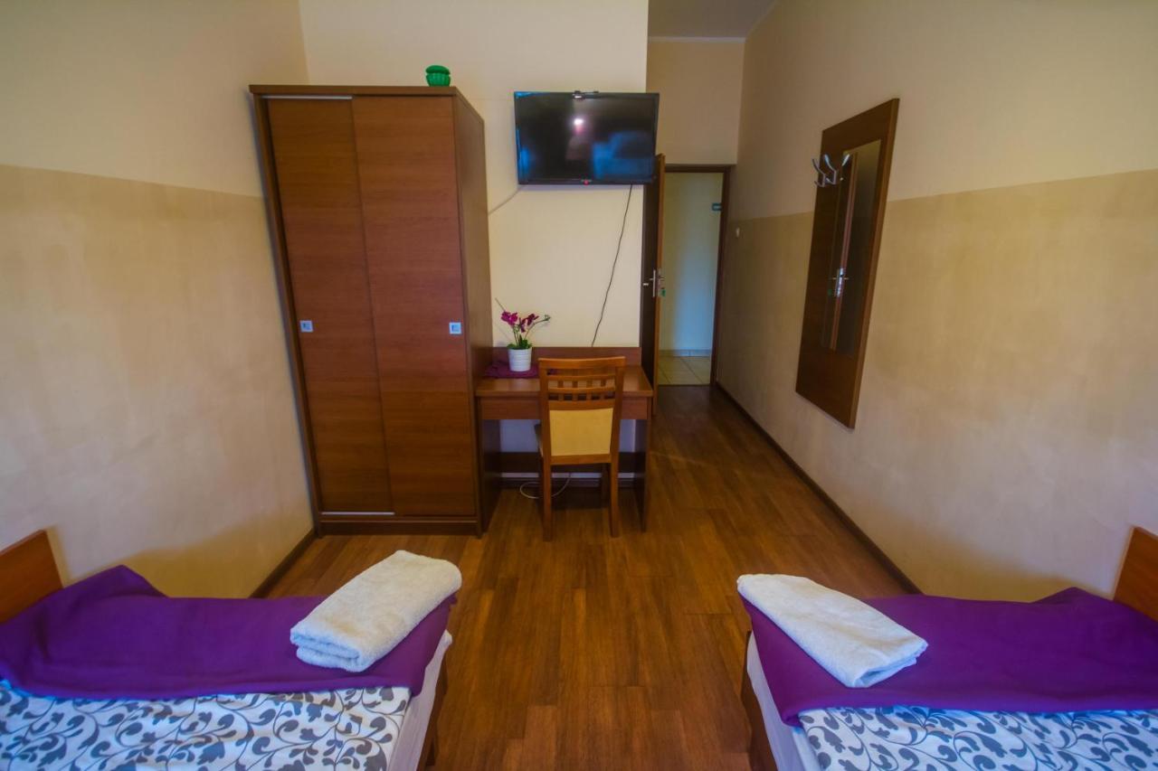 Hostel Soleil Kutno Bagian luar foto